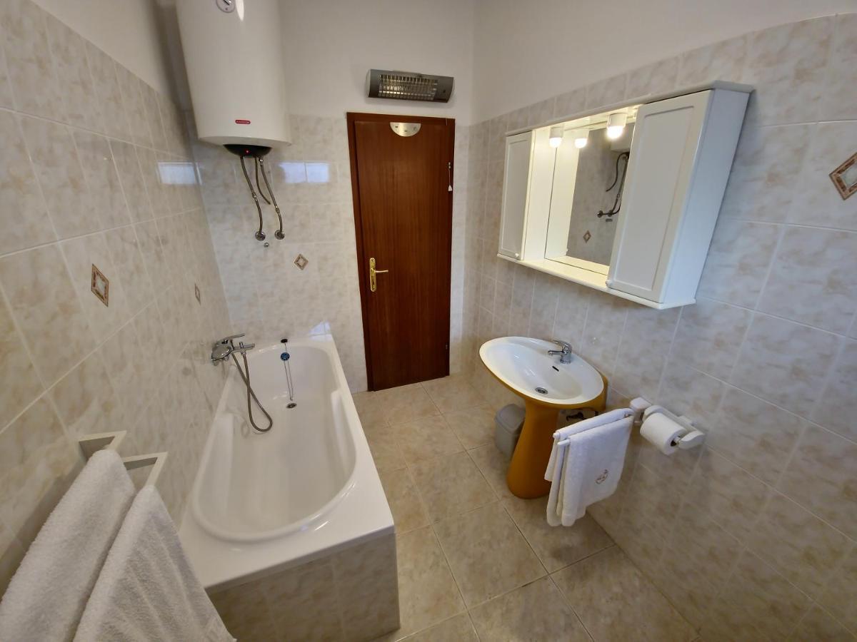 Apartments Cacija Trogir Bagian luar foto